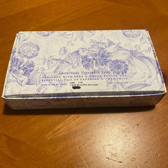 Lavender Chamomile Shea Butter Soap Set & Dusting Powder - Picture 15 of 16